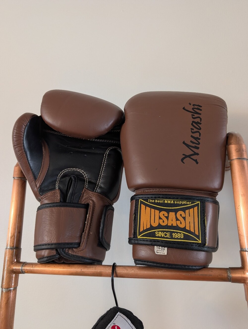 🥊 Musashi Boxing Gloves (14 oz) - w/Straps Included And Wrap 🥊